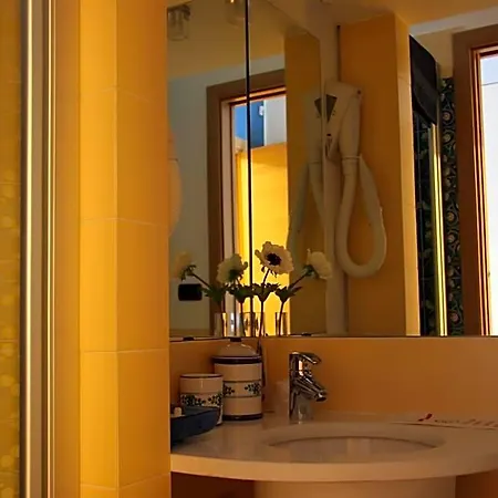 Orsini 46 Bed and Breakfast Νάπολη