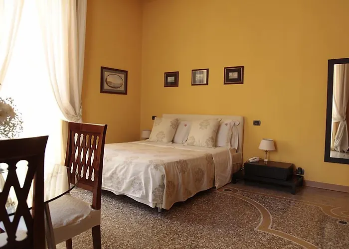 Orsini 46 4* ナポリ